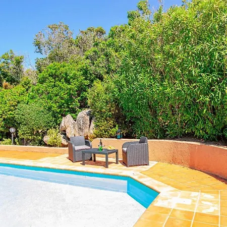 Ambra Villa
