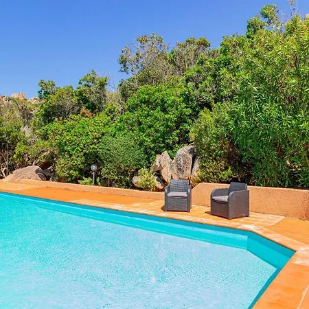 Ambra Costa Paradiso